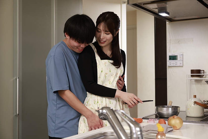 男性幸福向上委員会 レンタルお母さん 手料理と混浴とエッチなご奉仕させていただきます 稲森あみ 藤咲紫 乃南ゆい 小坂ひまり 画像1