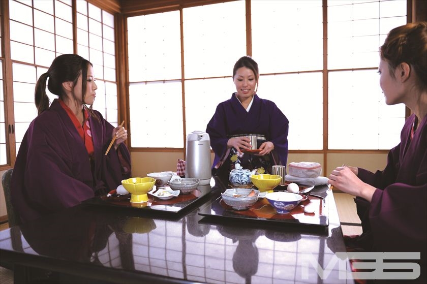 露天風呂でのぼせている女がいた・・・。頭では介抱したいと思うが股間はヤリたい!さあどうする? 画像7