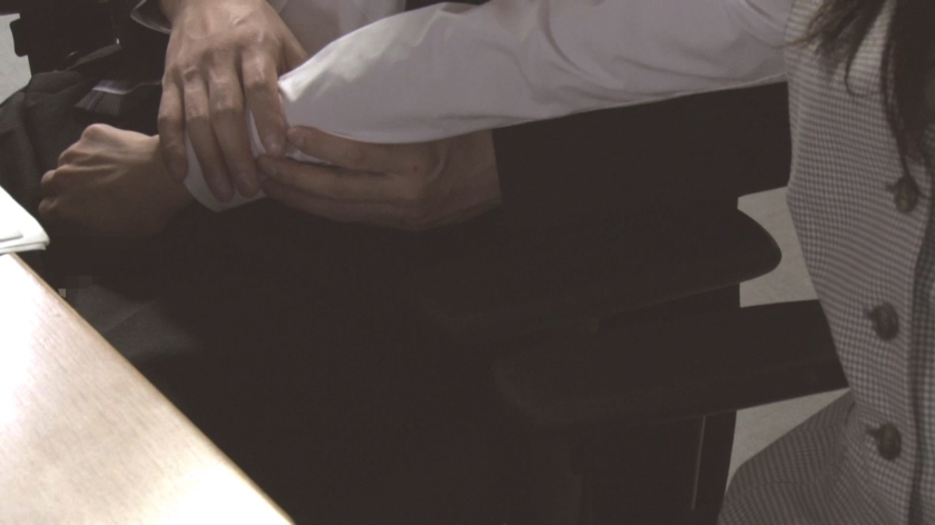 先輩OLに何度も射精され赤玉を献上したお話_1