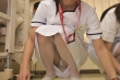 胸チラしているのに気付かず働く担当看護師に手を出しちゃった俺 川越ゆいサンプル画像6