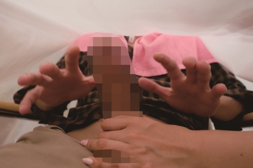 偶然元カノと遭遇！！現カノが近くにいるにも関わらず俺を痴女ってきた！ 水谷あおい 愛華みれい 浅見せな_10