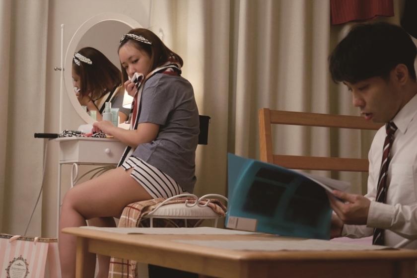 終電がなくなりちょっと綺麗めの上司の家に泊まることに･･･メイクを落としたすっぴん顔が幼くまさに俺好みの顔だった！ 2 みゆき菜々子 麻里梨夏 紺野ひかる_3