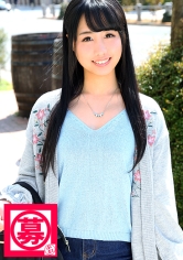 19歳で経験人数400人！地元でモンスターと呼ばれるヤリマン美少女るいちゃん参上！応募理由は海外旅行！「世界中の男とヤリたくて♪」なんて奴だ！自宅に男を招き入れSEXの一部始終を盗撮し、男が去った後オナニーする変態娘！合コン開いて余った男子を持ち帰り3P・4P当たり前！「この前ドミニカ人とSEXしたんですよ♪良かったゎ〜♪」どーでもいぃゎ！（笑）