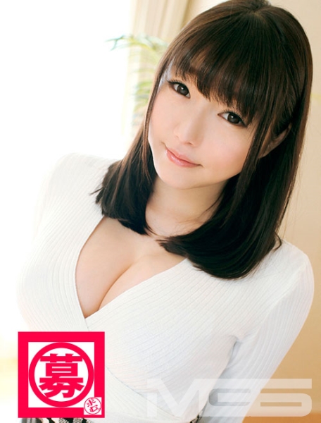 あやね 22歳 配膳係
