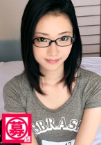 
                        超SSS級の美少女大学生みゆきちゃん参上！メガネ女子な彼女の応募理由は「プロ(AV男優)とSEXしてみたくて♪」なぜ！どーして！？こんな可愛い子が！モデル.芸能人顔負けの可愛いさ・スレンダーBODYは必見！「私、将来秘書になりたくて猛勉強してるんです！」ん？エロ秘書になりたいの？
    