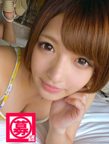 箱根の温泉旅館で働くめっちゃ可愛い22歳りかちゃん参上！応募理由は「仲居の仕事はお給料安いし、寮生活だからストレスも溜まるので…」ってちょっと悩んだふりしてるけど実は毎晩AV見ながらオナニーしてる変態ちゃん♪♪♪「グイグイッなプレイが好きです…イラマチオとか？(笑)」ほほぉ～ん♪ならばAV業界トップクラスのデカチン男優にその可愛いお口とおマ●コ気持ち良くしてもらいまひょ！「考えるだけで興奮してもうアソコびしょびしょなんですけど…」ほな容赦しまへんで～♪「…。早くヤリまひょ♪」