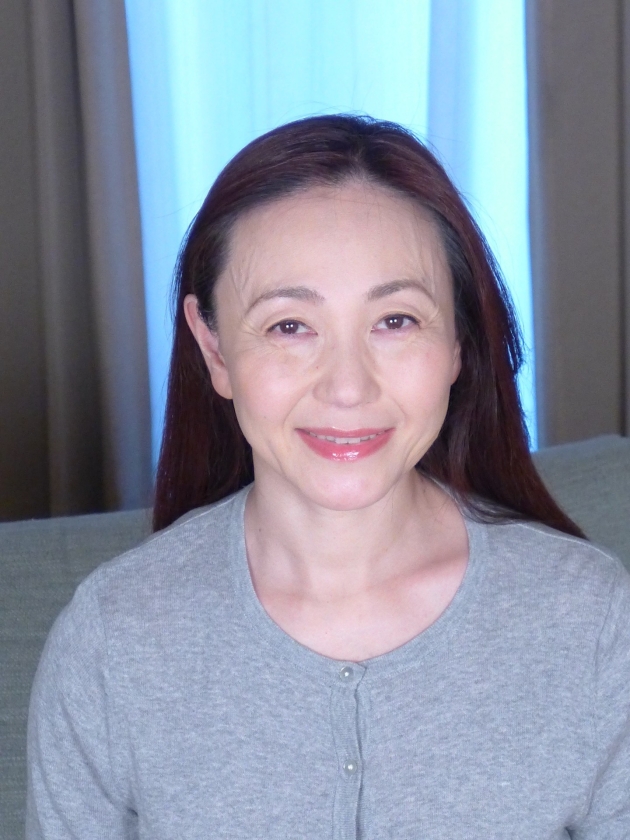 熟女 濡れ滴る午後 体が疼いてどうしようもない女は夫の兄を誘惑し… ベッドマットを運んでくれたオッサンにお尻の穴を舐めまくられ… 画像2