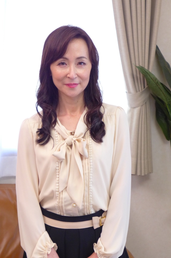 絶叫昇天する熟妻 選りすぐり12人4時間「中がいっぱいなのー!」 画像5
