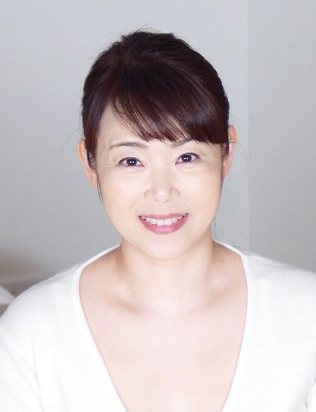 熟妻ドラマ 工場で働く貧乏妻は借金のカタに熟れた恥部を… 清純な息子の先生に発情した父親は… 画像2