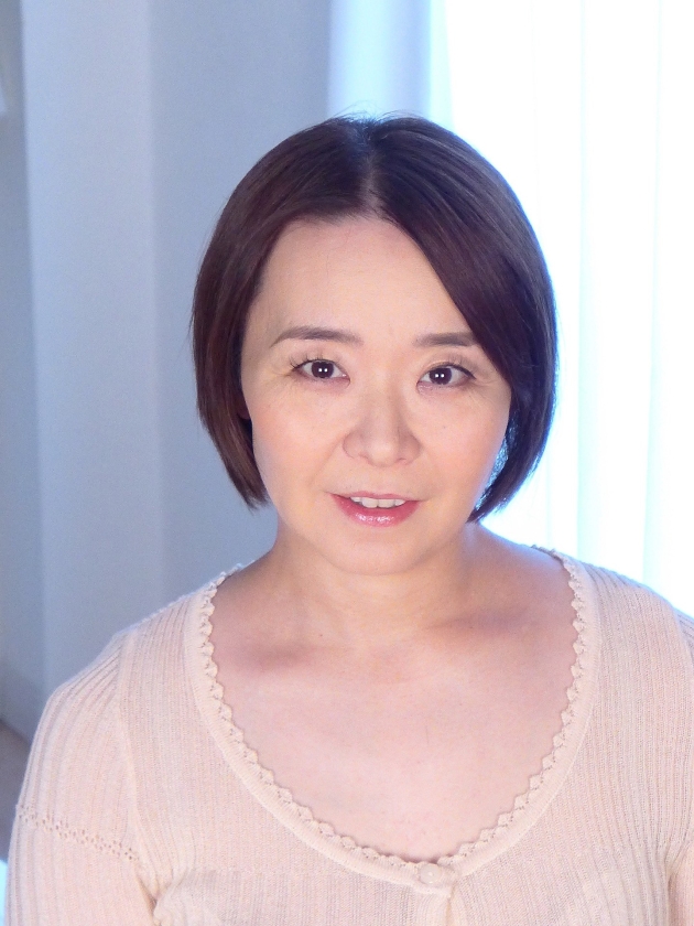 熟女発情期 清楚な顔して営業マンの肉棒にムシャブリつく人妻 近所のおじさんの顔にまたがり溜まっていた性欲を発散する女 画像9