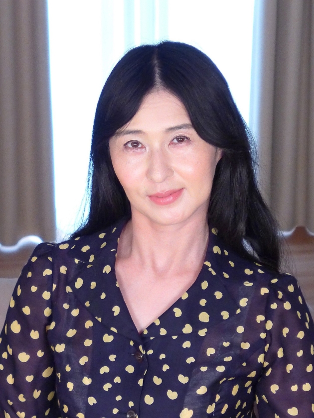 巨根で乱れる熟女 エロドラマ 6人4時間　「入れないでー！」 画像11