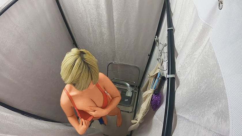 覗き見禁止領域!!更衣室無限大オナニー 無防備すぎるシロウト美女の流出映像 画像13