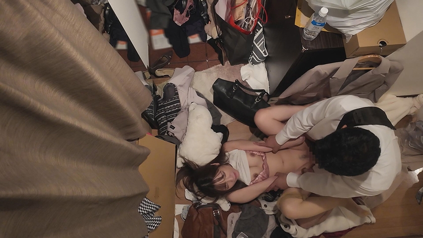 玄関セックス 扉の向こう側でチ●ポをしゃぶりハメ狂う淫乱女たち 一条みお 玉木くるみ 星乃夏月 画像5