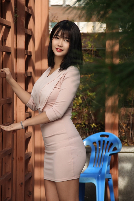 国境を超えて見つけた逸材！韓国現地でオルチャン美女をナンパ即ハメ！極上韓流美女でAV撮りました。石○さとみ似のセボンちゃんと幼顔のヨルンちゃん！_0