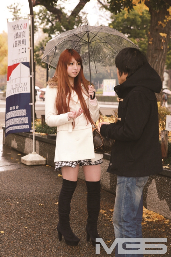 せめてゴム付けて…あっ！うわ…これマジで顔バレしちゃうだろ…ってレベルの美人奥さん達が平日の真っ昼間から口説き落とされてAV出演とかどうかしてるぜ。「ガチンコ中出し！顔出し！人妻ナンパ」in上野&日暮里_13