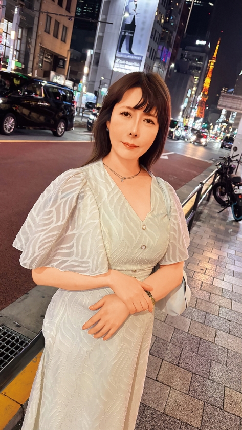 ゴージャス熟女ナンパ！贅沢・豊満・妖艶 三拍子揃いの中出しSEX_10