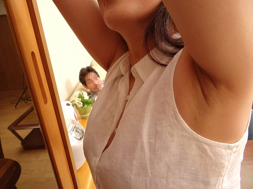 無防備にさらけ出したカラダを義父に弄ばれたワキの甘い人妻たち 8人 4時間_4