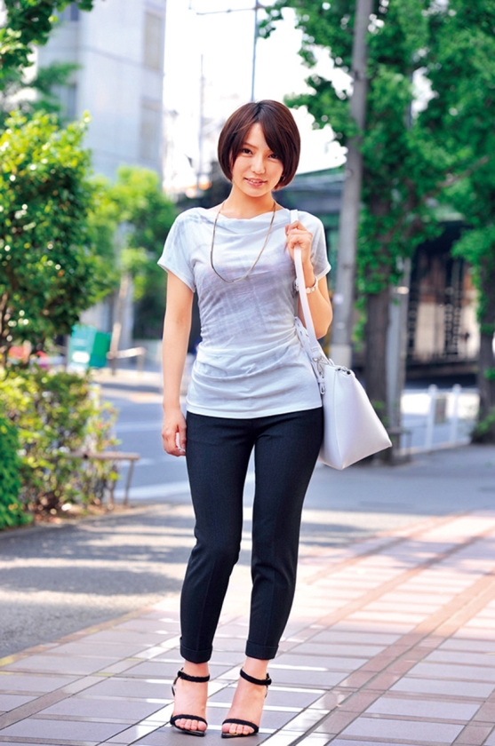 生ビールのシーズン到来！！ずっと気になってた可愛い同僚女子社員を理性吹っ飛び濃厚SEX 12人4時間 2_1