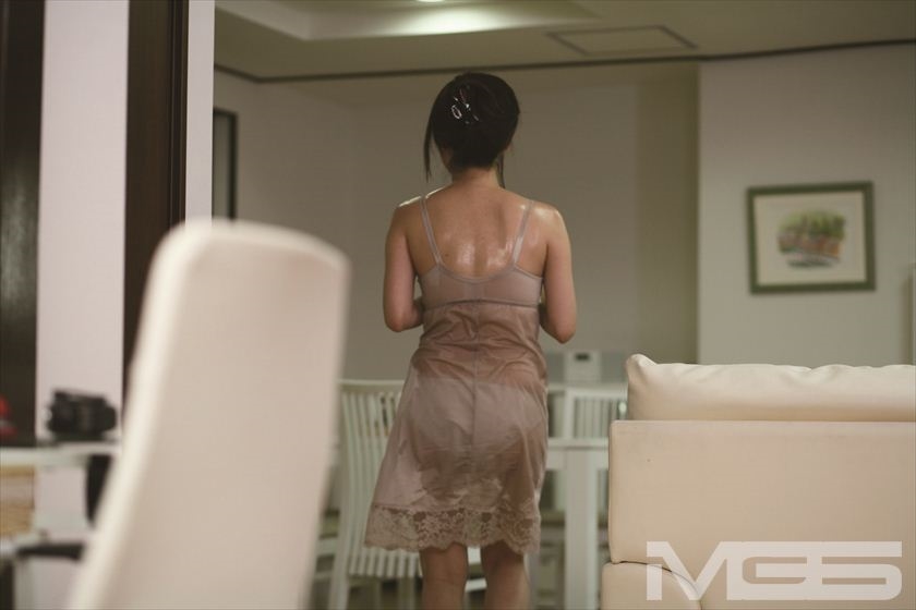 「昼間から風呂に入っている湯上がり美人妻がしかける 火照った体を見せつけながら密着してくる 誘惑サインを見逃すな!」 VOL.3 画像11