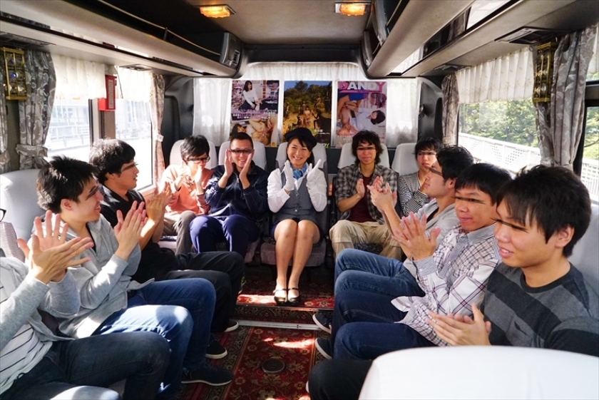 「看護師『高橋あゆみ』(41)が童貞君と行くズボズボ筆おろしバスツアー 2016」_7