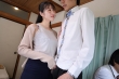 「今日も息子の家庭教師とセックスしています。」2人きりになったら10秒で挿入？！息子がすぐ隣にいるのにイケメン家庭教師のチ○ポを握る肉欲教育ママ VOL.2 画像2