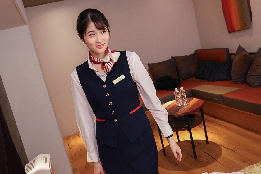 内緒でエグい接客してくれた美人CAをホテルに誘って生ハメしたら何度も求めるヤリマンだった VOL.6 画像7