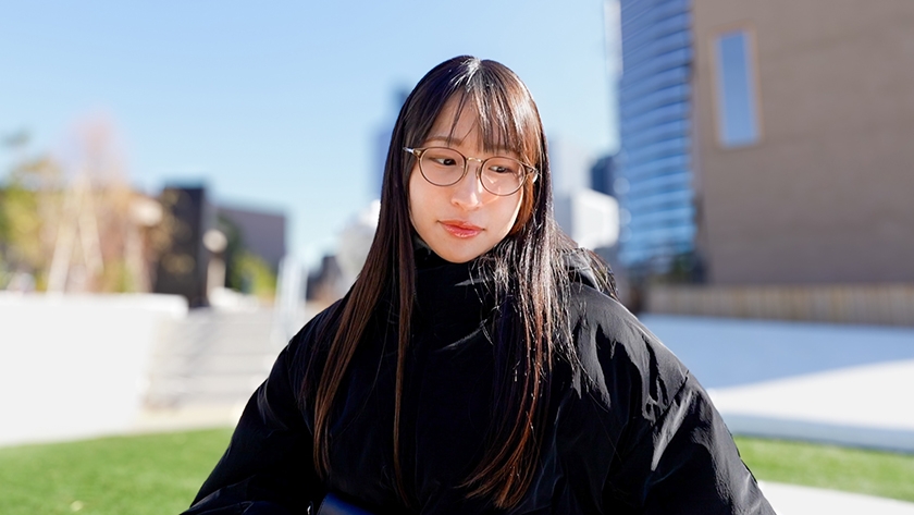 sp-HMRK-043 AVレビュー 【新シリーズ】【痙攣爆イキめがね女子】東●大学に通う高学歴インテリJD！知性の裏に潜むエロへの探求心が止まらない！スパンキング、イラマチオ…ご所望の刺激的なプレイに潮吹きまくりエビ反り絶頂！天才だからこそ変態！このギャップがたまらない！！【今日はこのコでイっとく？】【れい】 白鳥怜 画像シーン02