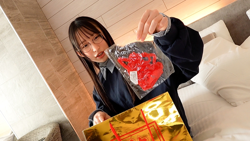 【新シリーズ】【痙攣爆イキめがね女子】東●大学に通う高学歴インテリJD！知性の裏に潜むエロへの探求心が止まらない！スパンキング、イラマチオ…ご所望の刺激的なプレイに潮吹きまくりエビ反り絶頂！天才だからこそ変態！このギャップがたまらない！！【今日はこのコでイっとく？】【れい】 画像3