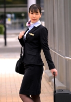 人妻スチュワーデスとごっくん性交 塚本さや 美木ひなの