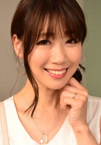 まのさん 42歳 Eカップ熟妻 【セレブな奥さま】