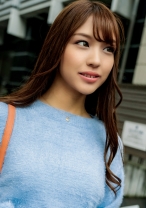 読モ系スレンダー美人妻はお人好しでSEX好き!