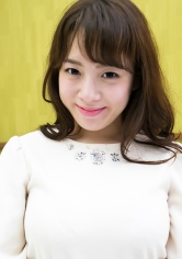 巨乳人妻なつみさん28歳の本気イカセ