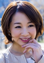 奥様の下着が見たいです。何色ですか?「赤です」巣鴨でお買い求めですか?