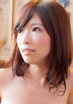 人妻の葵さんと露天風呂で混浴!「先に入ってて…後から行くから。恥ずかしいから」湯船につかりながら人妻が服を脱ぐ姿をガン見チェックで至福のひととき。なんていい眺めでしょうか!あれ!ピンク色のTバックですか!けしからん!