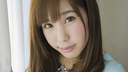 褐色の肌にサラサラのセミロング!女神系…