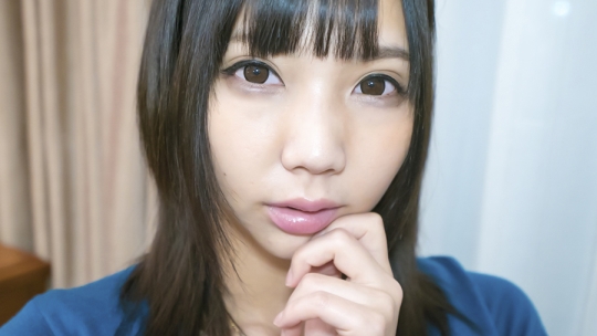 オレンジのミニスカートが似合うかなりイ…