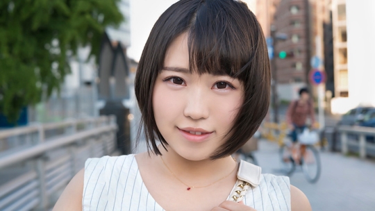 透明感抜群の女の子!19歳のクリとま○こで…