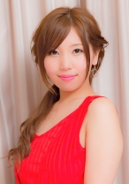 さなえさん(28歳) キュートな中にエレガントさのある奥様。出来れば毎日したいといういう欲求不満な膣奥をバックでガン突きされて痙攣イキ！！連続アクメで痺れながらも男に目で更なるピストンを懇願！