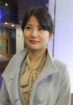 
                        夜の都内のオフィス街で声掛けした美人OLさん2人組の先輩はみずほざん26歳！同じ会社に勤める同性に興奮している恥ずかしいH顔を見られる感覚を味あわせる！お互い同僚の視線で濡れて快感倍増プレイを堪能！その後はそれぞれ別部屋分かれて開放されたドエロなSEX！
    