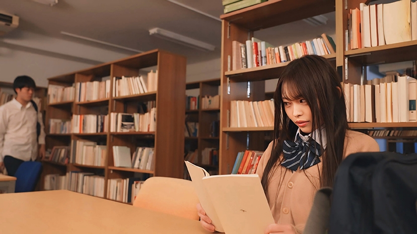 地味で無口な図書委員とセックスしまくった話。『何で?私、感じちゃってるの??もしかして、いっぱい見て欲しいの?(※心の声)』 瀬戸ひなこ 画像1