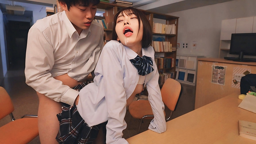 地味で無口な図書委員とセックスしまくった話。『何で?私、感じちゃってるの??もしかして、いっぱい見て欲しいの?(※心の声)』 瀬戸ひなこ 画像8