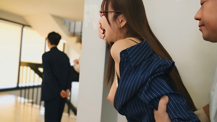 パワハラ女上司の裏の顔～部下に強くあたり散らし、人格否定までする裏で社長の前では従順な玩具だった～ 葉月まゆ サンプル 9