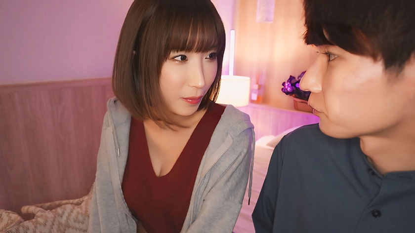 台風のせいで帰宅困難者になった女上司を自宅に招いたら…股間がムムム！？小さすぎた部屋着からはみ出た異常敏感デカチ○ポを一晩中弄んで朝まで連続射精50発 吉高寧々 画像3