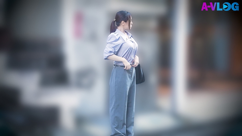 仕事中にP活しちゃう爆乳HカップOLさん 画像1