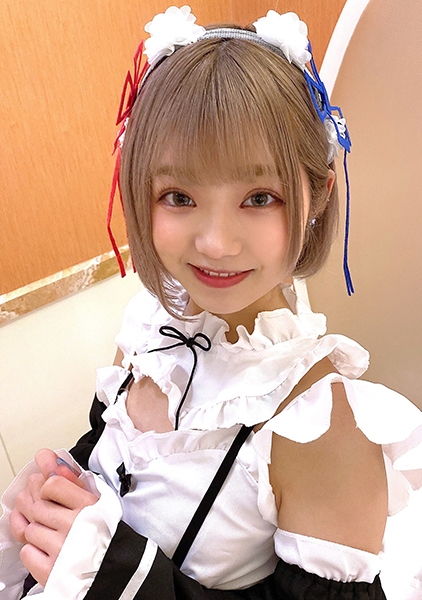 コスプレ貧乳小柄超絶美少女とイチャラブハメ撮り!