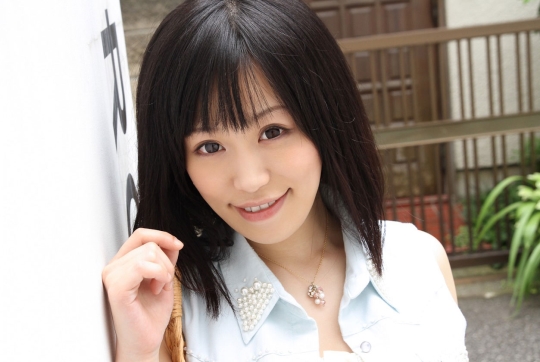 まあな