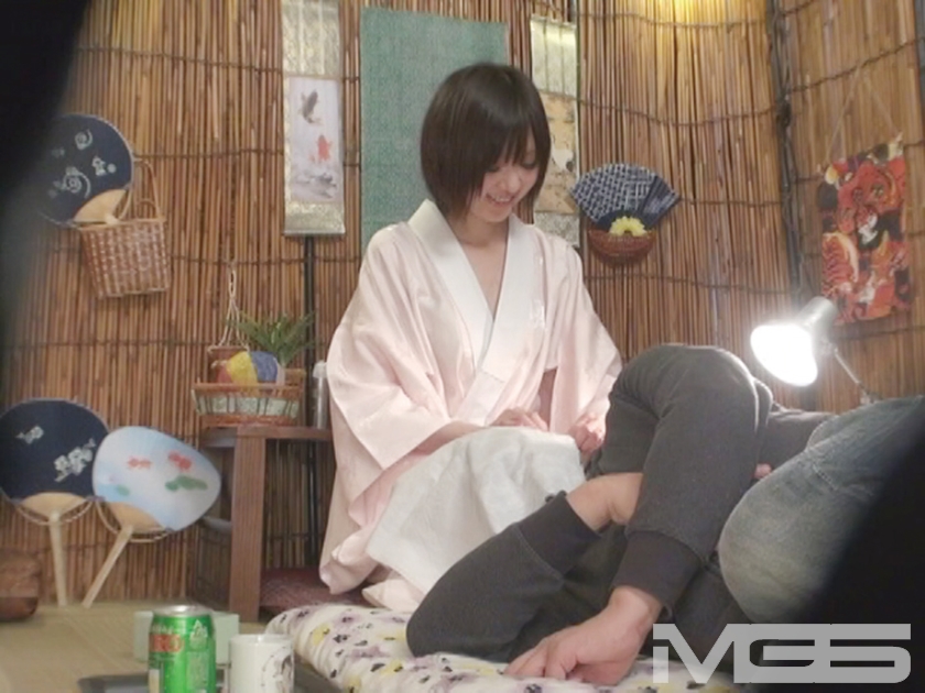 036C-1717 潜入!!人妻専門耳かき店 11 サンプル画像 3枚目