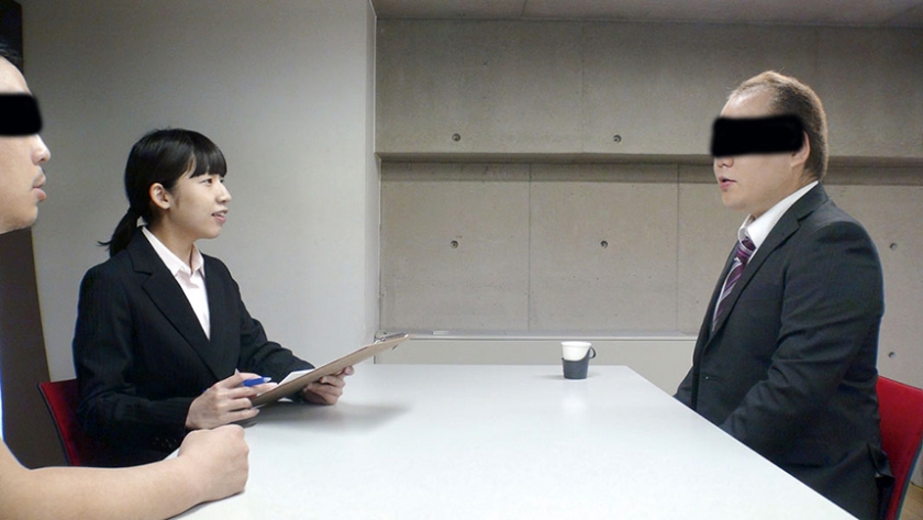 新人女性社員が面接官 001_0