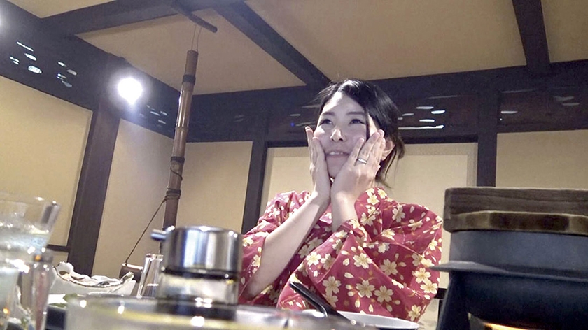 知り合いの人妻を連れて温泉旅行へ 003_14