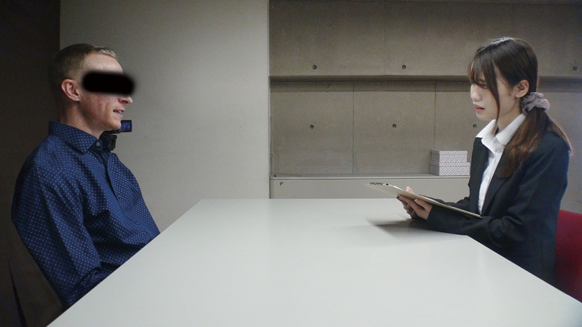 新人女性社員が面接官 006_11